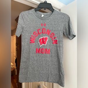 Wisconsin Mom T-Shirt. Go Badgers! Xtra small